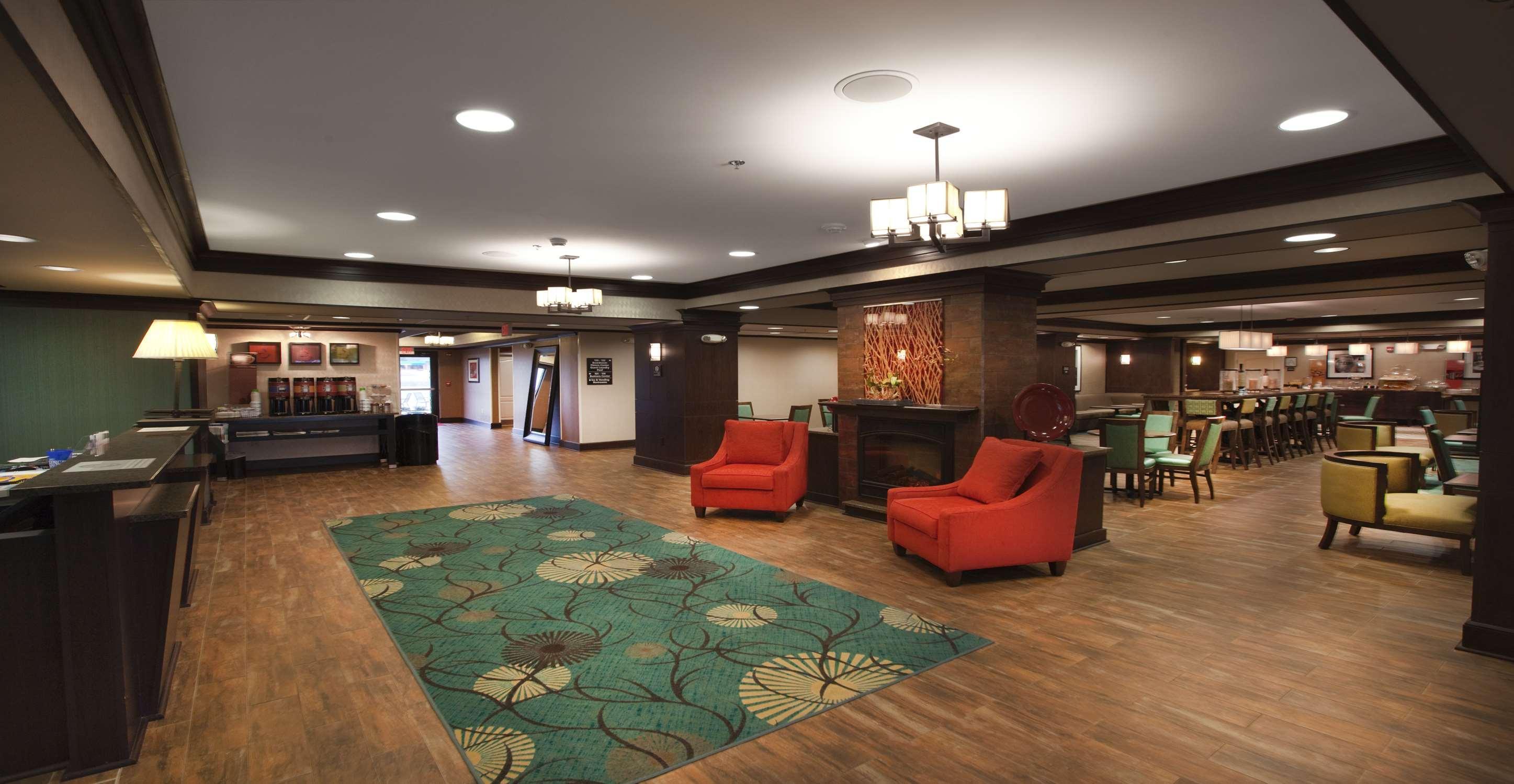 Hotel Hampton 3*